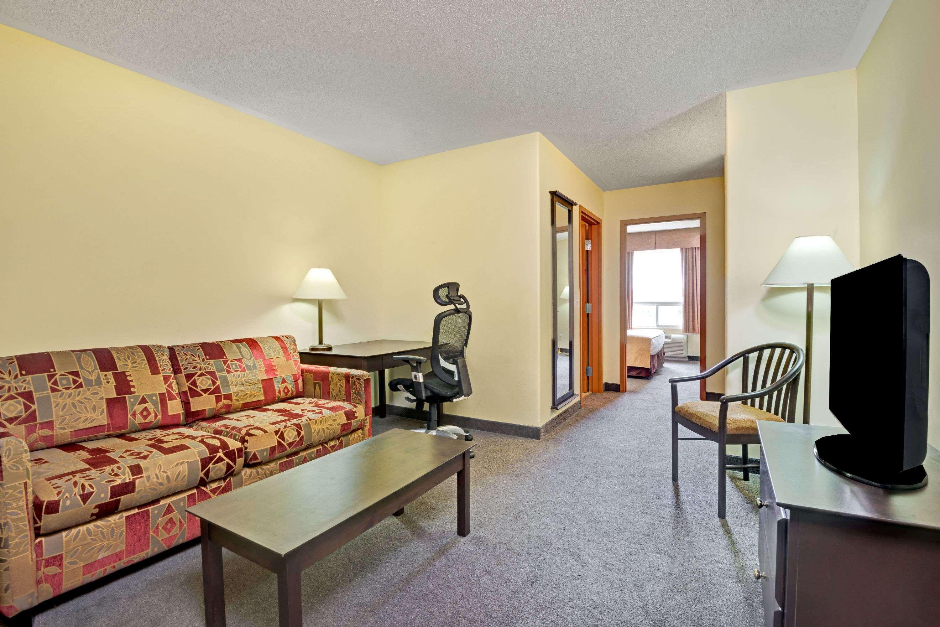 Hotel Super 8 By Wyndham Barrie South Esterno foto