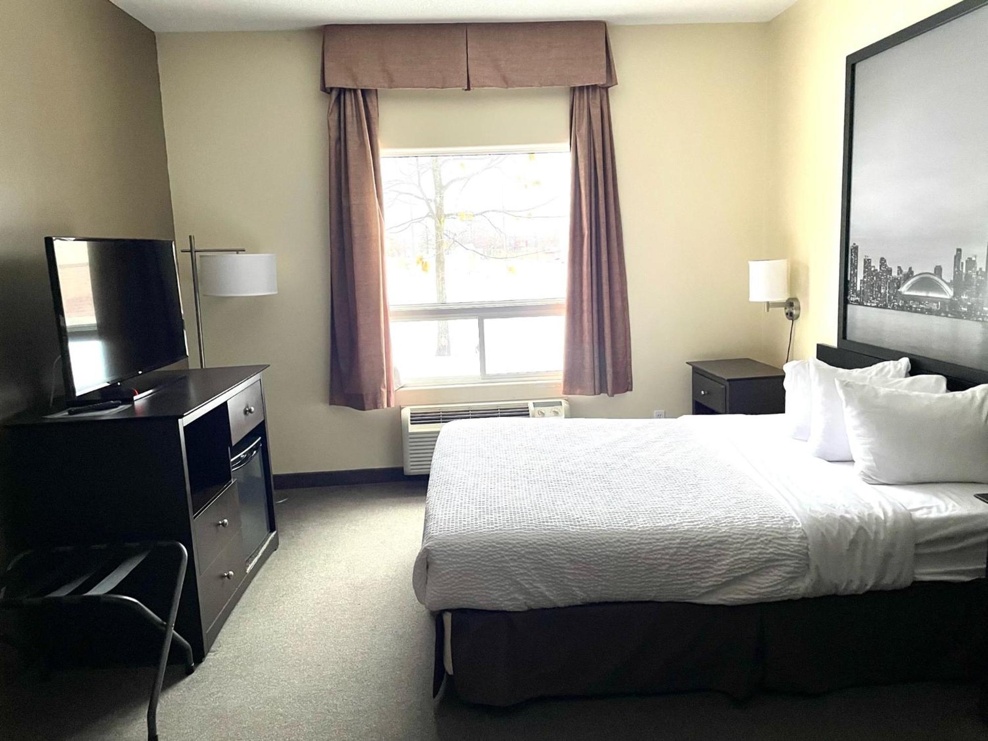 Hotel Super 8 By Wyndham Barrie South Esterno foto