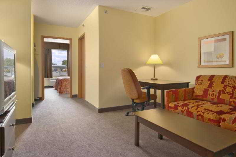 Hotel Super 8 By Wyndham Barrie South Esterno foto