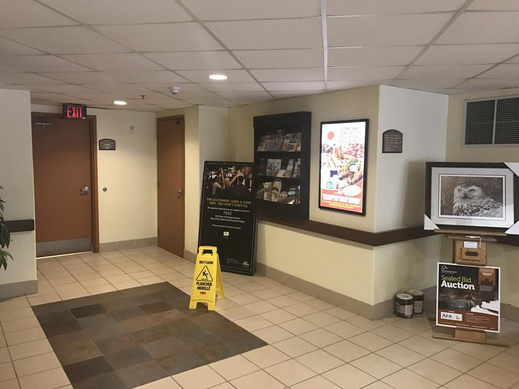 Hotel Super 8 By Wyndham Barrie South Esterno foto